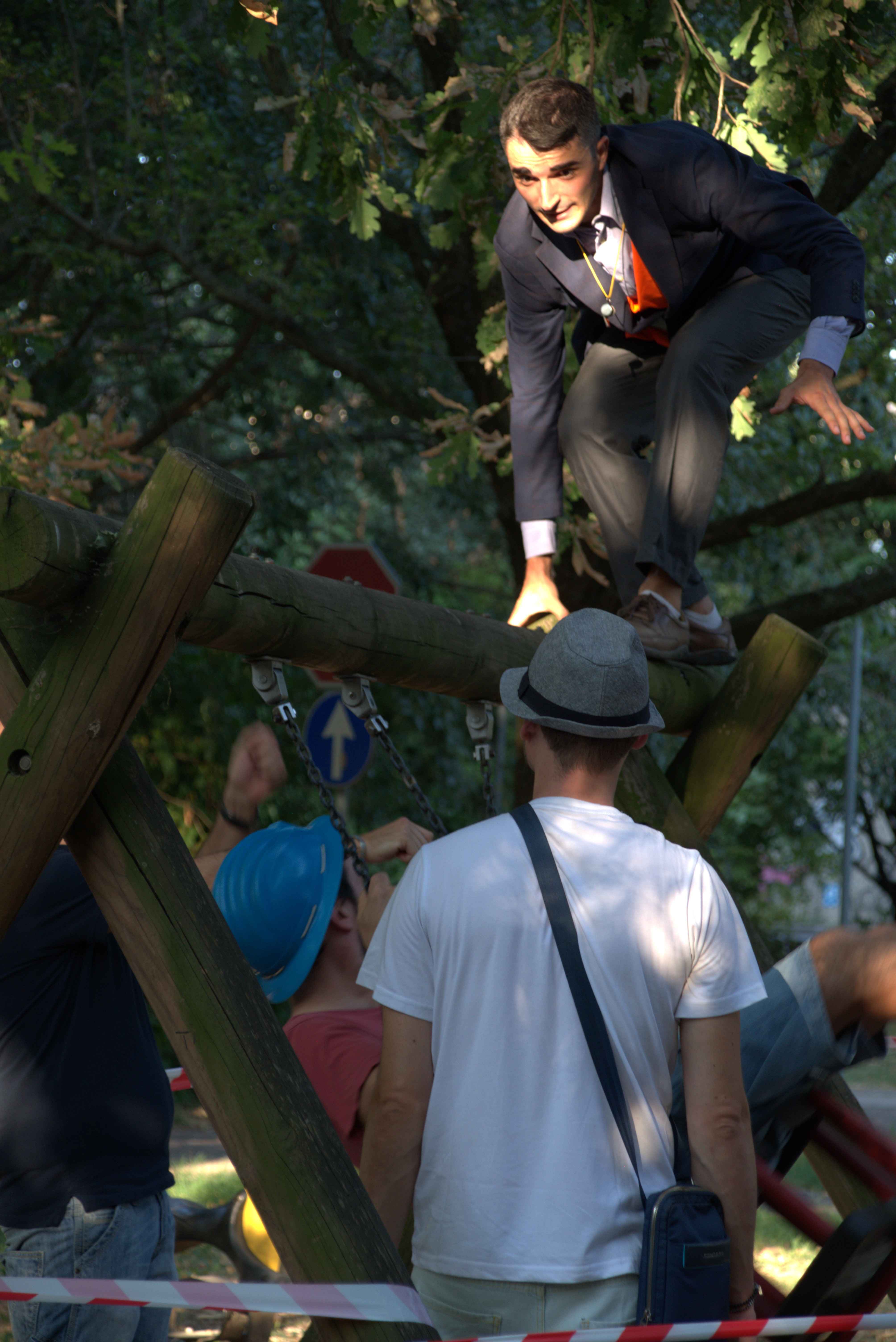 Fuori Età — clown performance at the playground — 2
